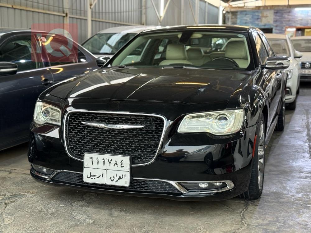 كرايسلر 300